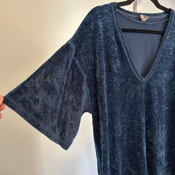 Free People Luxe Crushed Velvet Split Tunic Oversized
Tee Shirt Dress - Picture 4 of 8